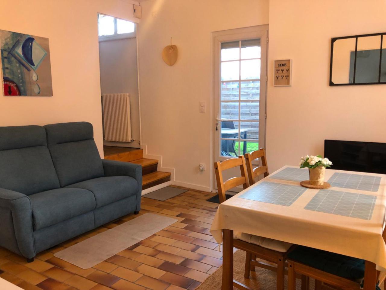 Petite Maison Avec Terrasse Jurançon Eksteriør billede