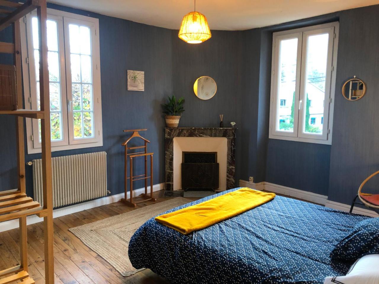 Petite Maison Avec Terrasse Jurançon Eksteriør billede